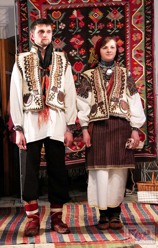 Показ українського вбрання