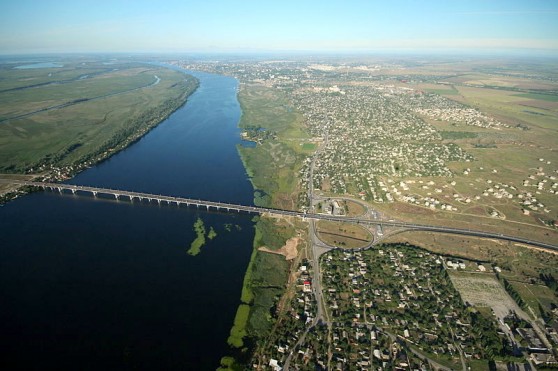 Антонівський міст через Дніпро. Фото: Вікіпедія